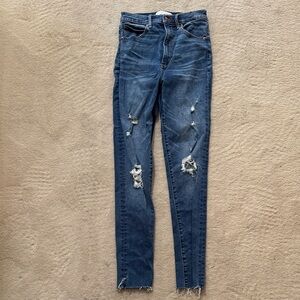 Abercrombie & Fitch Dark Blue Distressed Skinny Jeans sz 27/4